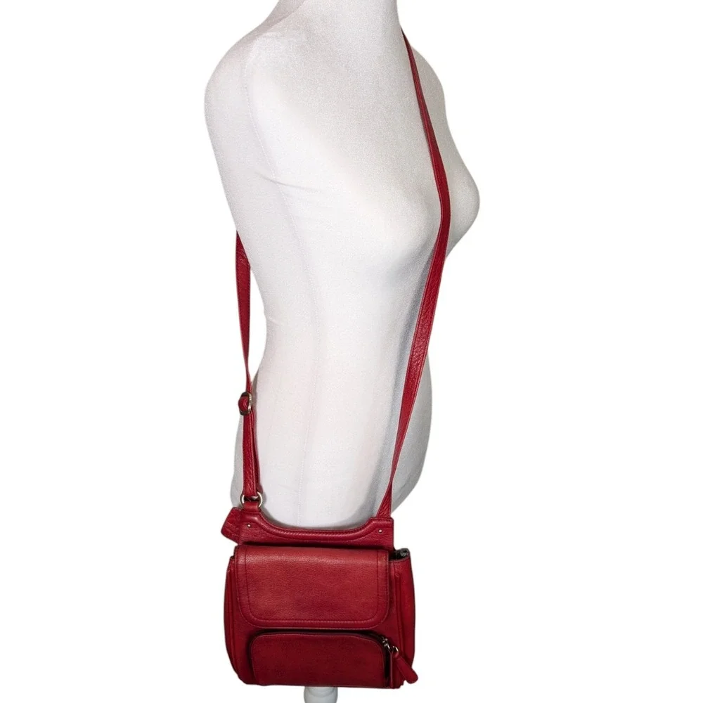 Levenger Red Pebbled Leather Crossbody Bag Organizer Purse With Adjustable Strap